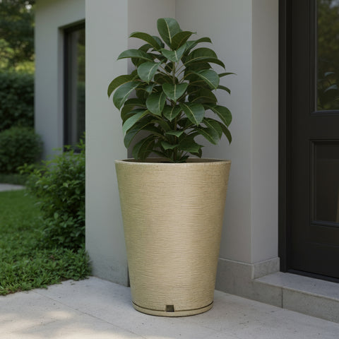Macetero Genebra Ø38cm H57cm Polietileno Alta Densidad, incluye plato, sin planta